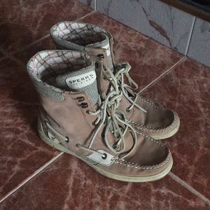Sperry Hightops Size 8